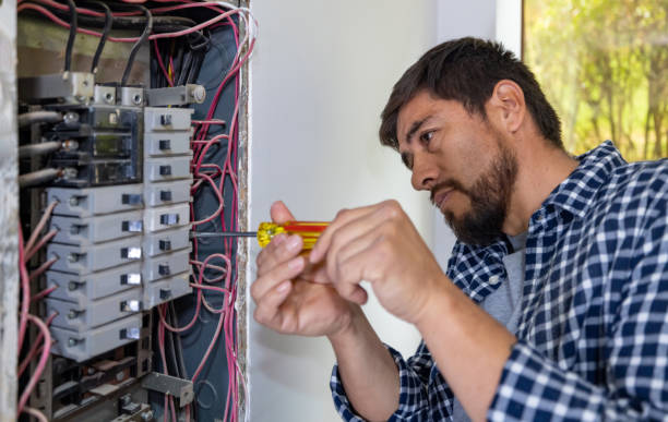 Best Licensed Electrician  in Augusta, WI